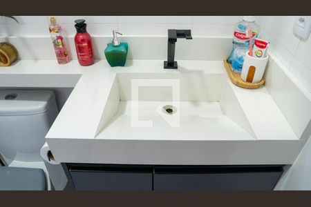 Casa à venda com 194m², 4 quartos e 3 vagas Casa à venda com 194m², 4 quartos e 3 vagasBanheiro