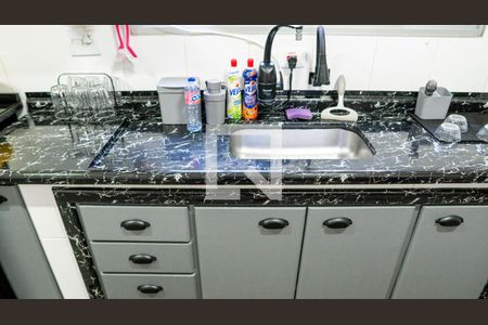 Casa à venda com 194m², 4 quartos e 3 vagas Casa à venda com 194m², 4 quartos e 3 vagasCozinha