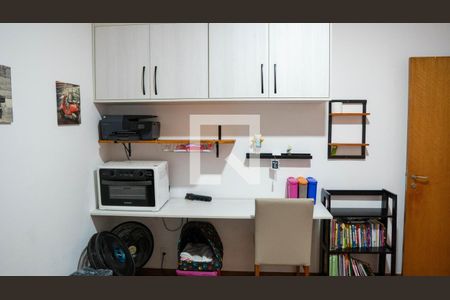 Casa à venda com 194m², 4 quartos e 3 vagas Casa à venda com 194m², 4 quartos e 3 vagasQuarto 3