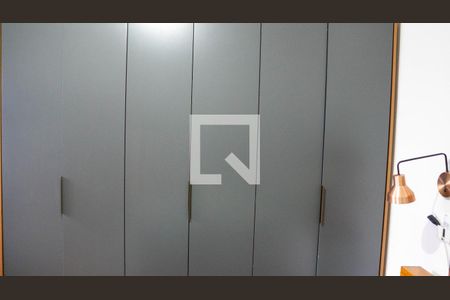 Casa à venda com 194m², 4 quartos e 3 vagas Casa à venda com 194m², 4 quartos e 3 vagasQuarto 1