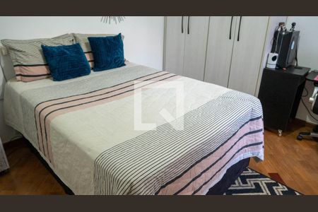 Casa à venda com 194m², 4 quartos e 3 vagas Casa à venda com 194m², 4 quartos e 3 vagasQuarto 2