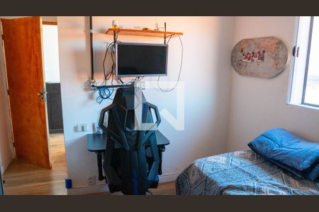 Casa à venda com 194m², 4 quartos e 3 vagas Casa à venda com 194m², 4 quartos e 3 vagasQuarto 4