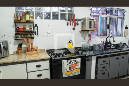 Casa à venda com 194m², 4 quartos e 3 vagas Casa à venda com 194m², 4 quartos e 3 vagasCozinha