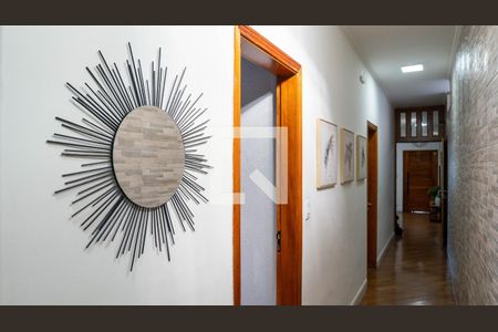 Casa à venda com 194m², 4 quartos e 3 vagas Casa à venda com 194m², 4 quartos e 3 vagasDetalhe Corredor