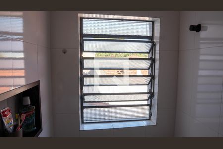 Casa à venda com 194m², 4 quartos e 3 vagas Casa à venda com 194m², 4 quartos e 3 vagasLavabo