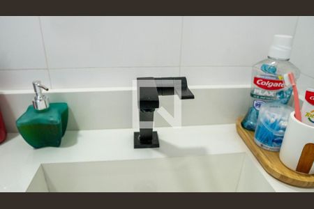 Casa à venda com 194m², 4 quartos e 3 vagas Casa à venda com 194m², 4 quartos e 3 vagasBanheiro