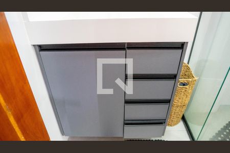 Casa à venda com 194m², 4 quartos e 3 vagas Casa à venda com 194m², 4 quartos e 3 vagasBanheiro