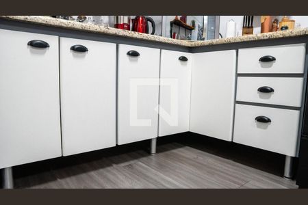 Casa à venda com 194m², 4 quartos e 3 vagas Casa à venda com 194m², 4 quartos e 3 vagasCozinha