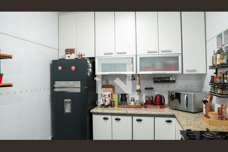 Casa à venda com 194m², 4 quartos e 3 vagas Casa à venda com 194m², 4 quartos e 3 vagasCozinha