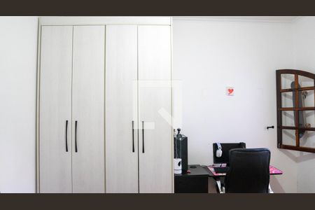 Casa à venda com 194m², 4 quartos e 3 vagas Casa à venda com 194m², 4 quartos e 3 vagasQuarto 2