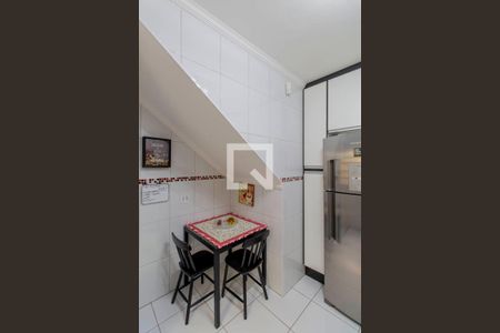 Casa de condomínio à venda com 98m², 2 quartos e 2 vagasCozinha 