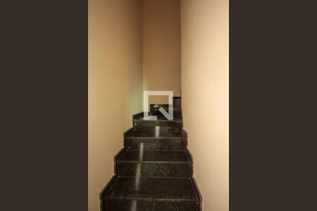 Casa à venda com 150m², 3 quartos e 4 vagas Casa à venda com 150m², 3 quartos e 4 vagasescada