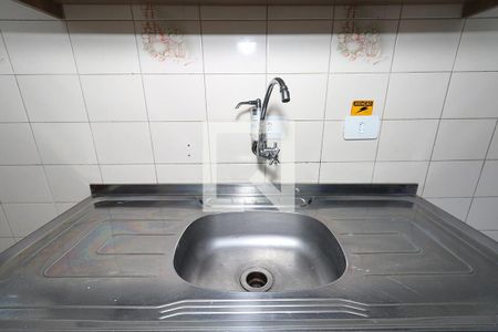 Cozinha de casa para alugar com 1 quarto, 40m² em Jardim das Bandeiras, São Paulo