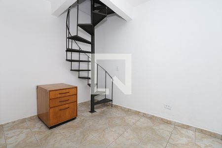 Sala de casa para alugar com 1 quarto, 40m² em Jardim das Bandeiras, São Paulo