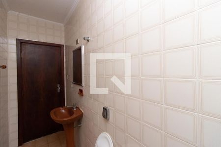 Casa à venda com 115m², 6 quartos e 1 vagaBanheiro 2