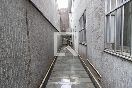 Casa à venda com 115m², 6 quartos e 1 vagaCorredor Lateral