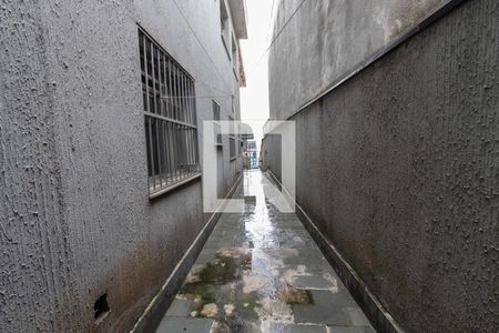 Casa à venda com 115m², 6 quartos e 1 vagaCorredor Lateral