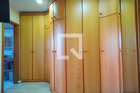 Casa à venda com 200m², 3 quartos e 3 vagasQuarto Suíte