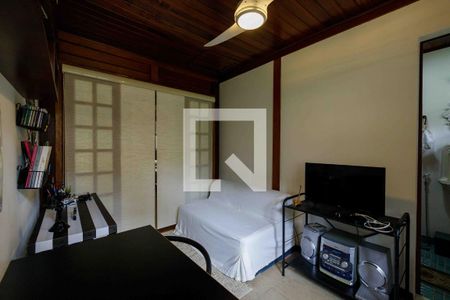 Casa de condomínio à venda com 160m², 4 quartos e 2 vagas Casa de condomínio à venda com 160m², 4 quartos e 2 vagasQuarto 2