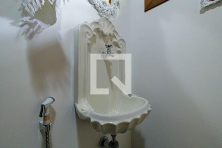 Casa de condomínio à venda com 160m², 4 quartos e 2 vagas Casa de condomínio à venda com 160m², 4 quartos e 2 vagasLavabo