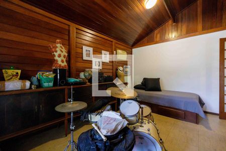 Casa de condomínio à venda com 160m², 4 quartos e 2 vagas Casa de condomínio à venda com 160m², 4 quartos e 2 vagasQuarto 1