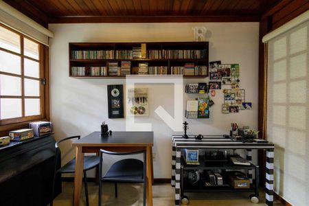 Casa de condomínio à venda com 160m², 4 quartos e 2 vagas Casa de condomínio à venda com 160m², 4 quartos e 2 vagasQuarto 2