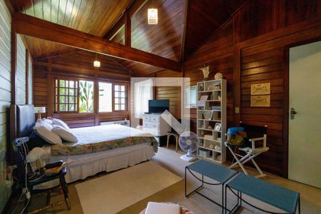 Casa de condomínio à venda com 160m², 4 quartos e 2 vagas Casa de condomínio à venda com 160m², 4 quartos e 2 vagasSuite 1