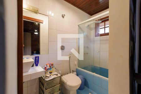 Casa de condomínio à venda com 160m², 4 quartos e 2 vagas Casa de condomínio à venda com 160m², 4 quartos e 2 vagasBanheiro Suíte 2