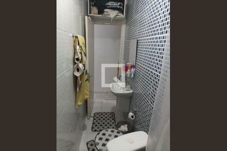 Casa à venda com 89m², 3 quartos e 1 vagaBanheiro 2