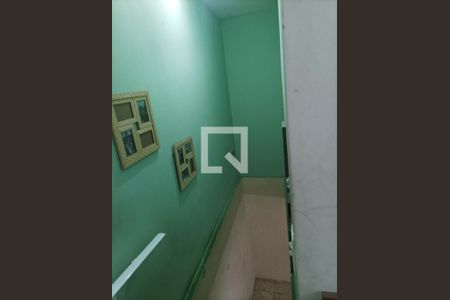 Casa à venda com 89m², 3 quartos e 1 vagaEscada quartos