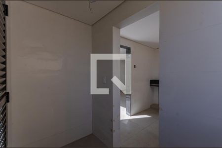 Casa de condomínio à venda com 120m², 4 quartos e 2 vagas Casa de condomínio à venda com 120m², 4 quartos e 2 vagasÁrea de Serviço
