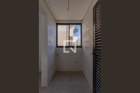 Casa de condomínio à venda com 120m², 4 quartos e 2 vagas Casa de condomínio à venda com 120m², 4 quartos e 2 vagasÁrea de Serviço