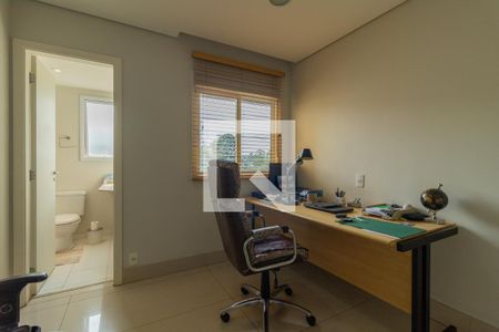 Apartamento à venda com 129m², 3 quartos e 2 vagasSuíte 2