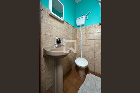 Casa à venda com 160m², 6 quartos e 3 vagasBanheiro 2 casa 2