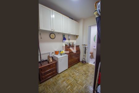 Apartamento à venda com 140m², 3 quartos e 2 vagas Apartamento à venda com 140m², 3 quartos e 2 vagasÁrea de Serviço