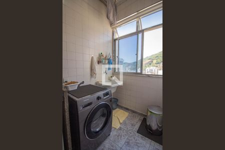 Apartamento à venda com 140m², 3 quartos e 2 vagas Apartamento à venda com 140m², 3 quartos e 2 vagasÁrea de Serviço