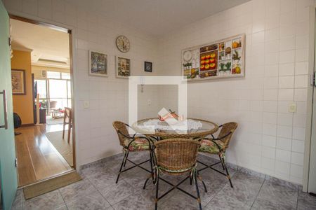 Apartamento à venda com 140m², 3 quartos e 2 vagas Apartamento à venda com 140m², 3 quartos e 2 vagasCozinha