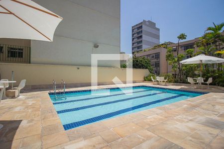 Apartamento à venda com 140m², 3 quartos e 2 vagas Apartamento à venda com 140m², 3 quartos e 2 vagasÁrea comum - Piscina