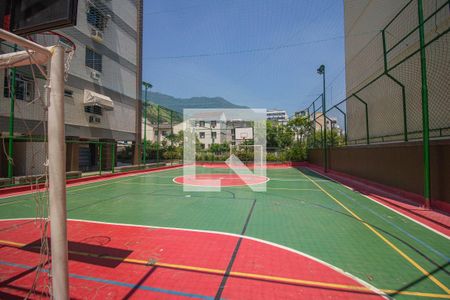 Apartamento à venda com 140m², 3 quartos e 2 vagas Apartamento à venda com 140m², 3 quartos e 2 vagasÁrea comum - Quadra