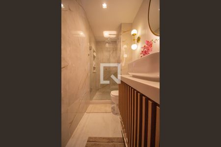 Apartamento à venda com 140m², 3 quartos e 2 vagas Apartamento à venda com 140m², 3 quartos e 2 vagasBanheiro Social 1