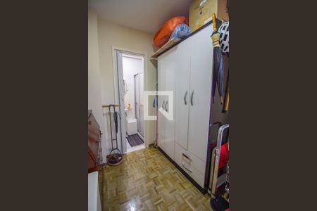 Apartamento à venda com 140m², 3 quartos e 2 vagas Apartamento à venda com 140m², 3 quartos e 2 vagasÁrea de Serviço