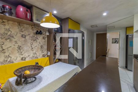 Apartamento à venda com 164m², 4 quartos e 2 vagas Apartamento à venda com 164m², 4 quartos e 2 vagasCozinha e Área de Serviço