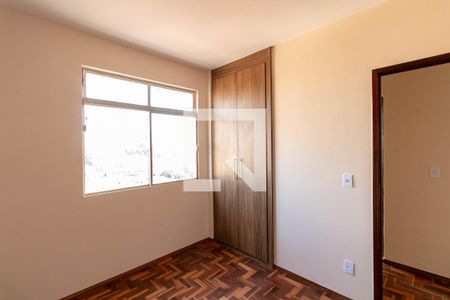 Quarto 1 de apartamento à venda com 2 quartos, 56m² em Lagoinha, Belo Horizonte