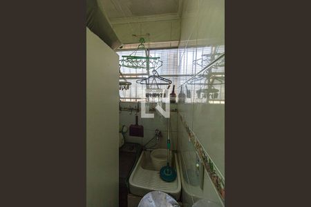 Apartamento à venda com 65m², 2 quartos e 1 vagaÁrea de Serviço