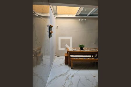 Casa à venda com 104m², 3 quartos e 2 vagas Casa à venda com 104m², 3 quartos e 2 vagasÁrea de Serviço