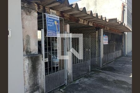 Casa à venda com 280m², 3 quartos e 3 vagas Casa à venda com 280m², 3 quartos e 3 vagasFachada
