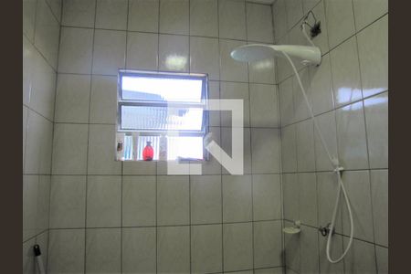 Casa à venda com 280m², 3 quartos e 3 vagasBanheiro 2