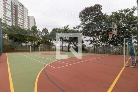 Apartamento à venda com 181m², 4 quartos e 3 vagas Apartamento à venda com 181m², 4 quartos e 3 vagasÁrea comum - Quadra esportiva