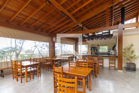 Apartamento à venda com 181m², 4 quartos e 3 vagas Apartamento à venda com 181m², 4 quartos e 3 vagasÁrea comum - Churrasqueira