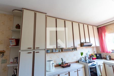 Casa à venda com 150m², 3 quartos e 2 vagasCozinha - Armários